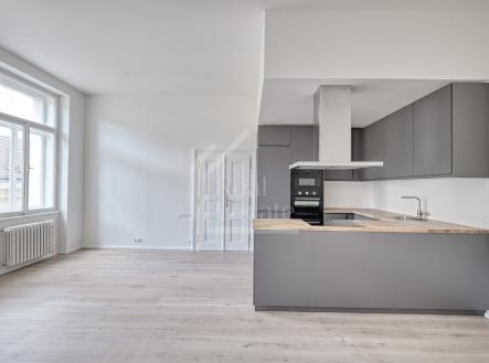 Pronájem bytu, 3+kk, 70 m²