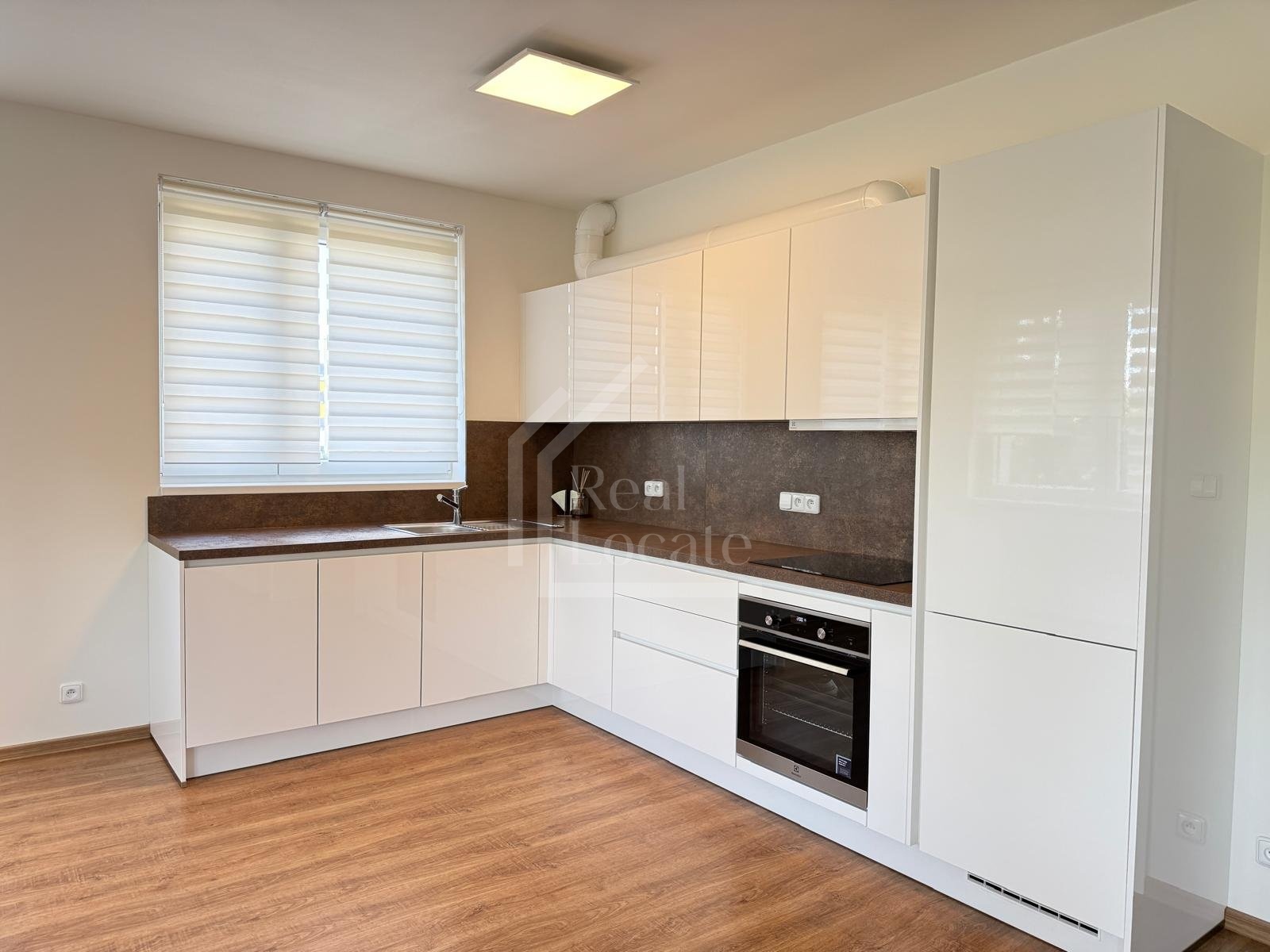 Pronájem byt, 2+kk, 64 m², Praha - Vysočany