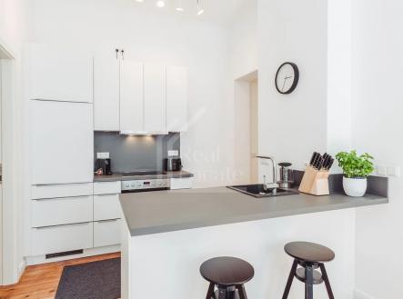 Pronájem bytu, 3+kk, 65 m²