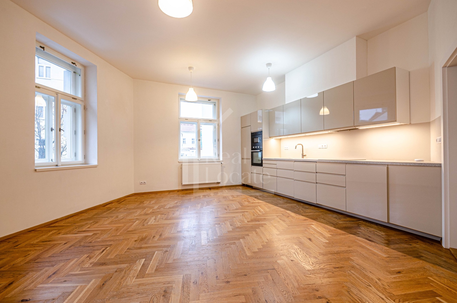 Pronájem byt, 3+kk, 81m2 - Bořivojova, Praha - Žižkov