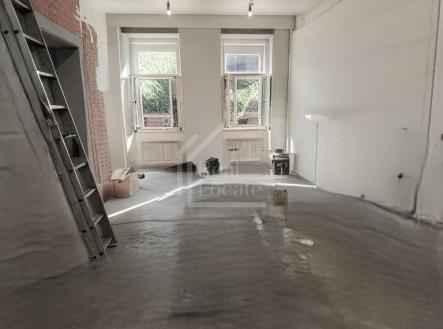 Pronájem - obchodní prostor, 82 m²