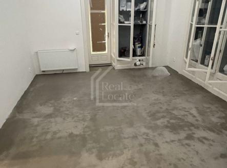 Pronájem - obchodní prostor, 82 m²