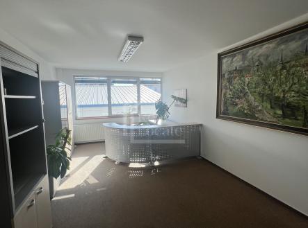 Pronájem - kanceláře, 160 m² obrázek