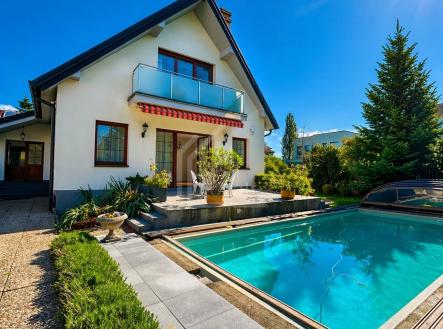 Dům | Pronájem - dům/vila, 350 m²