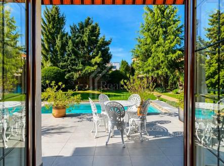 Prostup ven | Pronájem - dům/vila, 350 m²