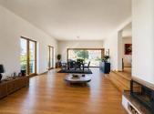 Pronájem - dům/vila, 350 m²
