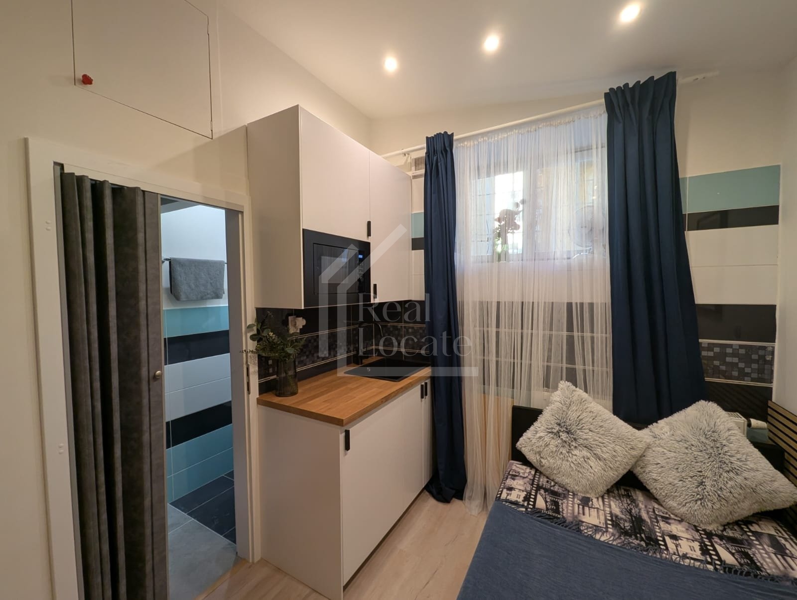 Pronájem byt 1+kk, 8,5 m² - Praha - Smíchov