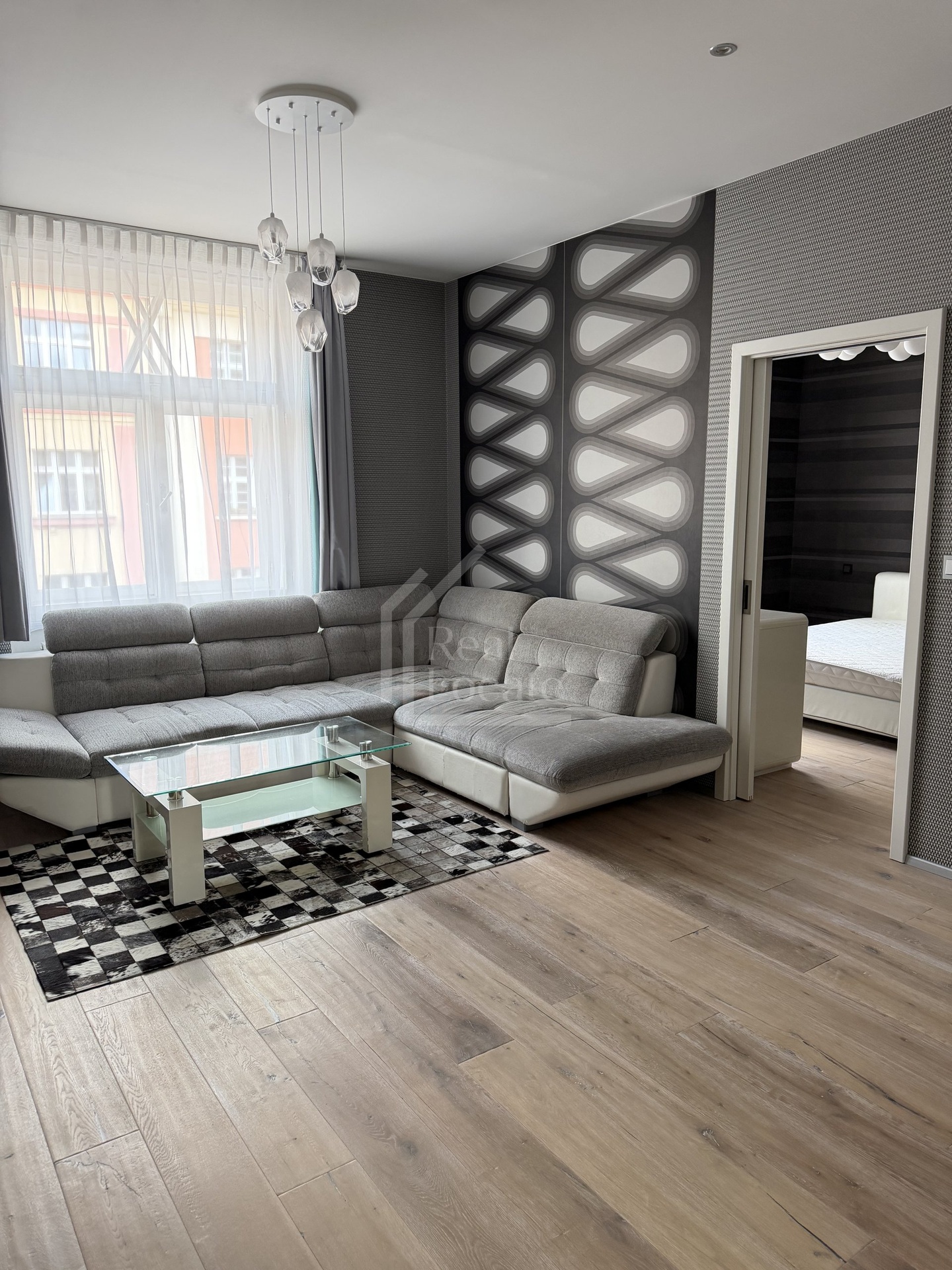 Luxusní designový byt, 3+1 (95 m²) po kompletní rekonstrukci, Charlese de Gaulla, Praha 6 - Bubeneč