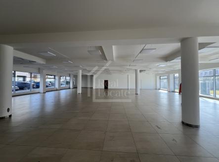 IMG_2924 | Pronájem - obchodní prostor, 481 m²