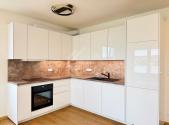 Pronájem bytu, 3+kk, 79 m²