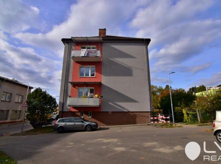 Prodej bytu na Čechově ulici ve velkém Meziříčí | Prodej bytu, 2+1, 56 m²