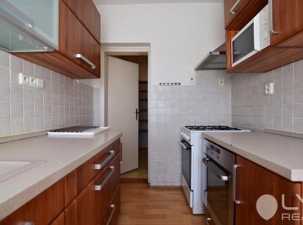 Kuchyně se spižírnou v 1. NP | Prodej - dům/vila, 209 m²