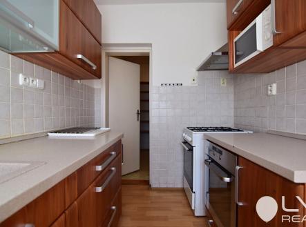 Kuchyně se spižírnou v 1. NP | Prodej - dům/vila, 209 m²