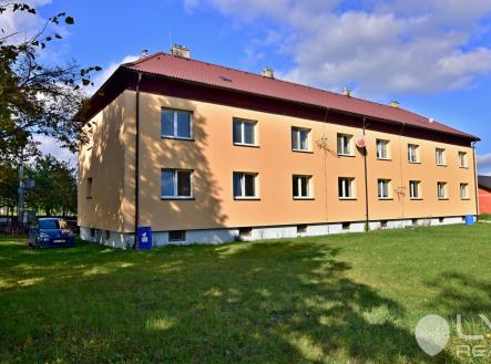 Prodej zrekonstruovaného bytu 2+1 se zahrádkou v Kozlově u Křižanova, okr. Žďár nad Sázavou | Prodej bytu, 2+1, 56 m²