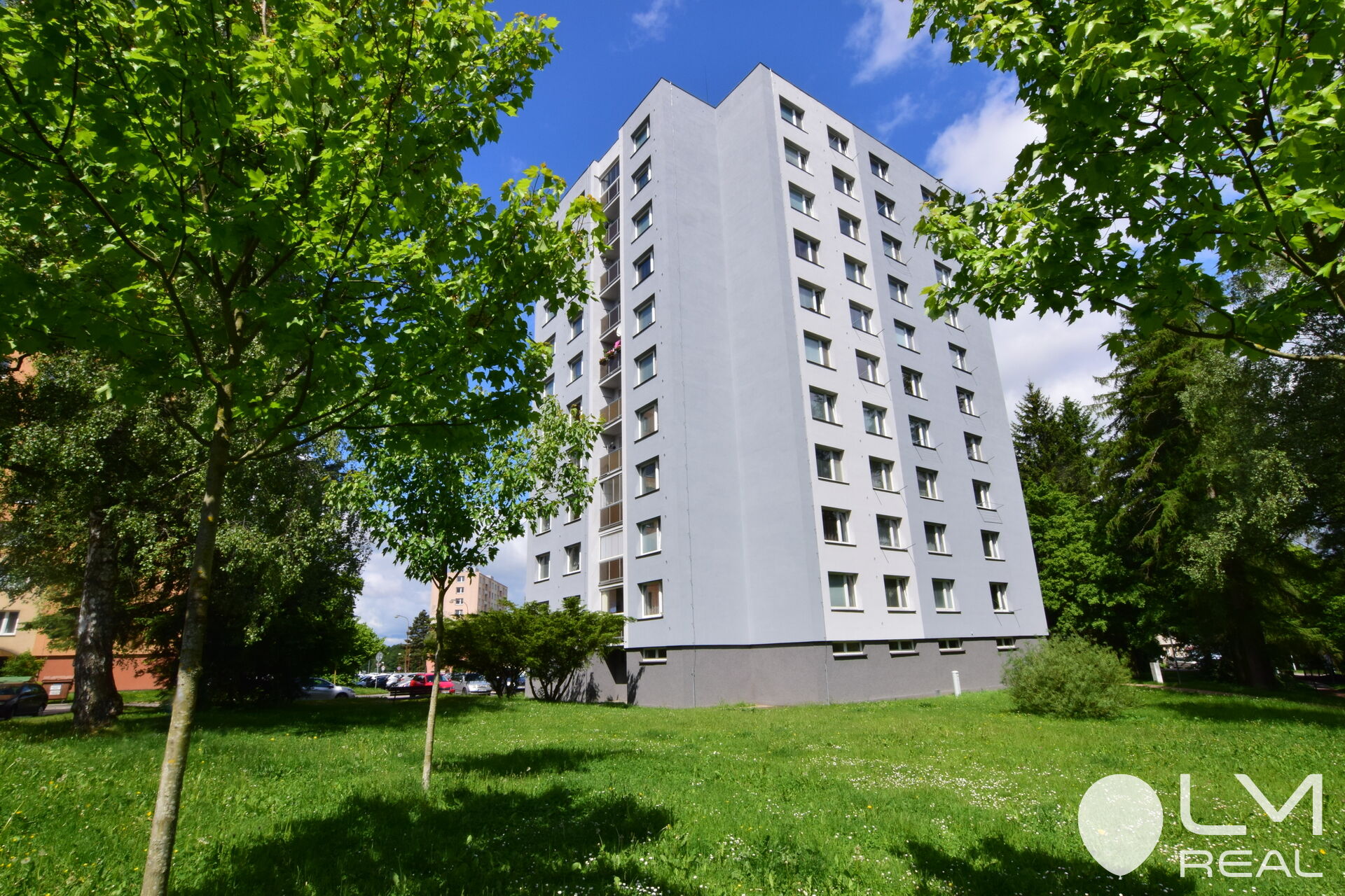Bytový dům na Haškově. ul. ve Žďáře nad Sázavou