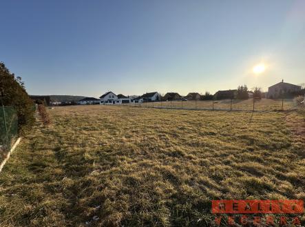 04 | Prodej - pozemek pro bydlení, 1 438 m²