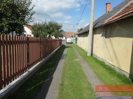 P1033742 | Prodej - pozemek pro bydlení, 1 238 m²