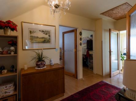 r6m18956.jpg | Prodej - dům/vila, 294 m²