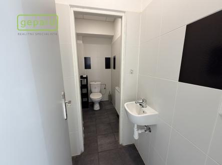 img-4571.jpeg | Pronájem - obchodní prostor, 106 m²