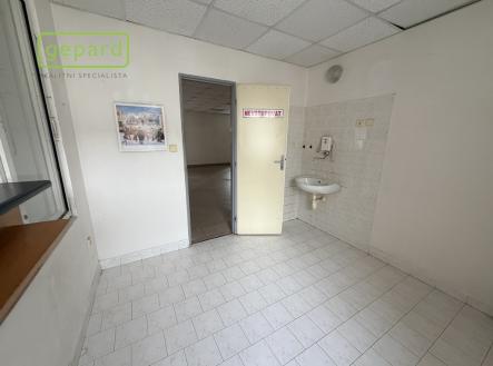 img-2926.jpeg | Pronájem - obchodní prostor, 305 m²