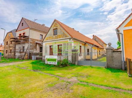 foto-predni-strana-domu-2.jpg | Prodej - dům/vila, 153 m²