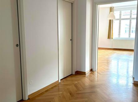 . | Pronájem bytu, 4+kk, 102 m²