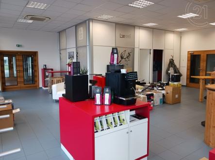. | Pronájem - obchodní prostor, 132 m²