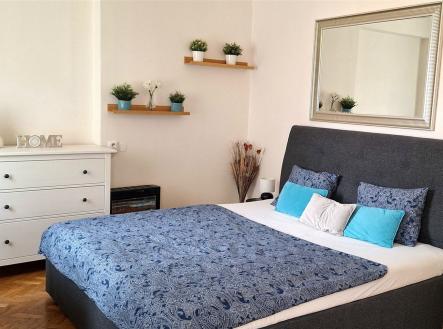 . | Pronájem bytu, 1+kk, 28 m²