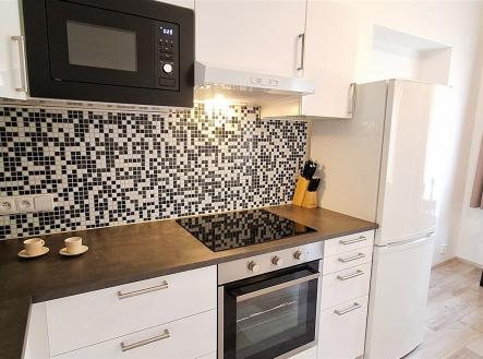 . | Pronájem bytu, 1+kk, 35 m²