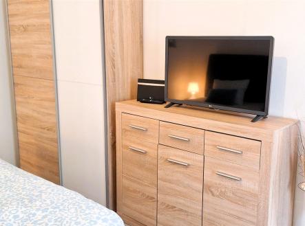 . | Pronájem bytu, 1+kk, 35 m²
