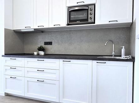 . | Pronájem bytu, 1+kk, 34 m²