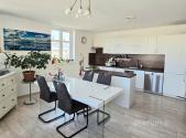 Pronájem bytu, 4+kk, 128 m²