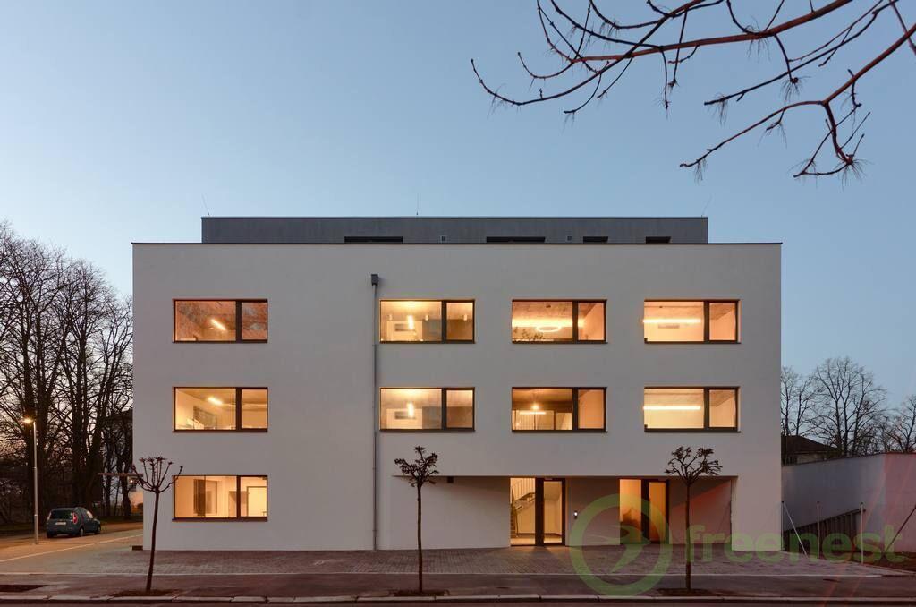 Pronájem reprezentativních nadstandardních kanceláří 139m2, Jana Koziny, Hradec Králové