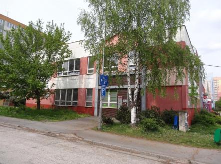 . | Pronájem - obchodní prostor, 100 m²
