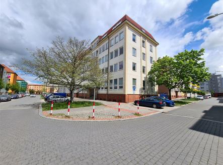 . | Pronájem - obchodní prostor, 117 m²