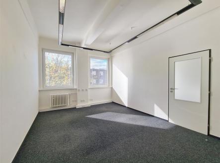 . | Pronájem - obchodní prostor, 117 m²