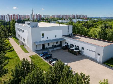 Letecký pohled na budovu | Prodej - nájemní dům, 3 872 m²