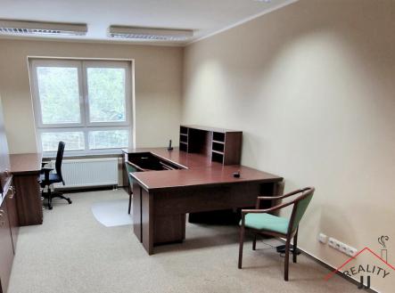 Prodej - kanceláře, 612 m²