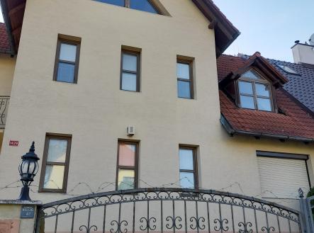 Prodej - dům/vila, 402 m² obrázek