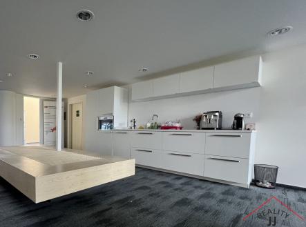 IMG_5403 | Pronájem - kanceláře, 68 m²