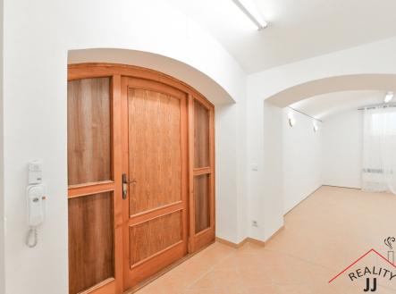 prodej-atelieru-2-kk-44m2-oldrichova-praha-2-nusle-peg-7311-769a87 (1) | Prodej - kanceláře, 44 m²