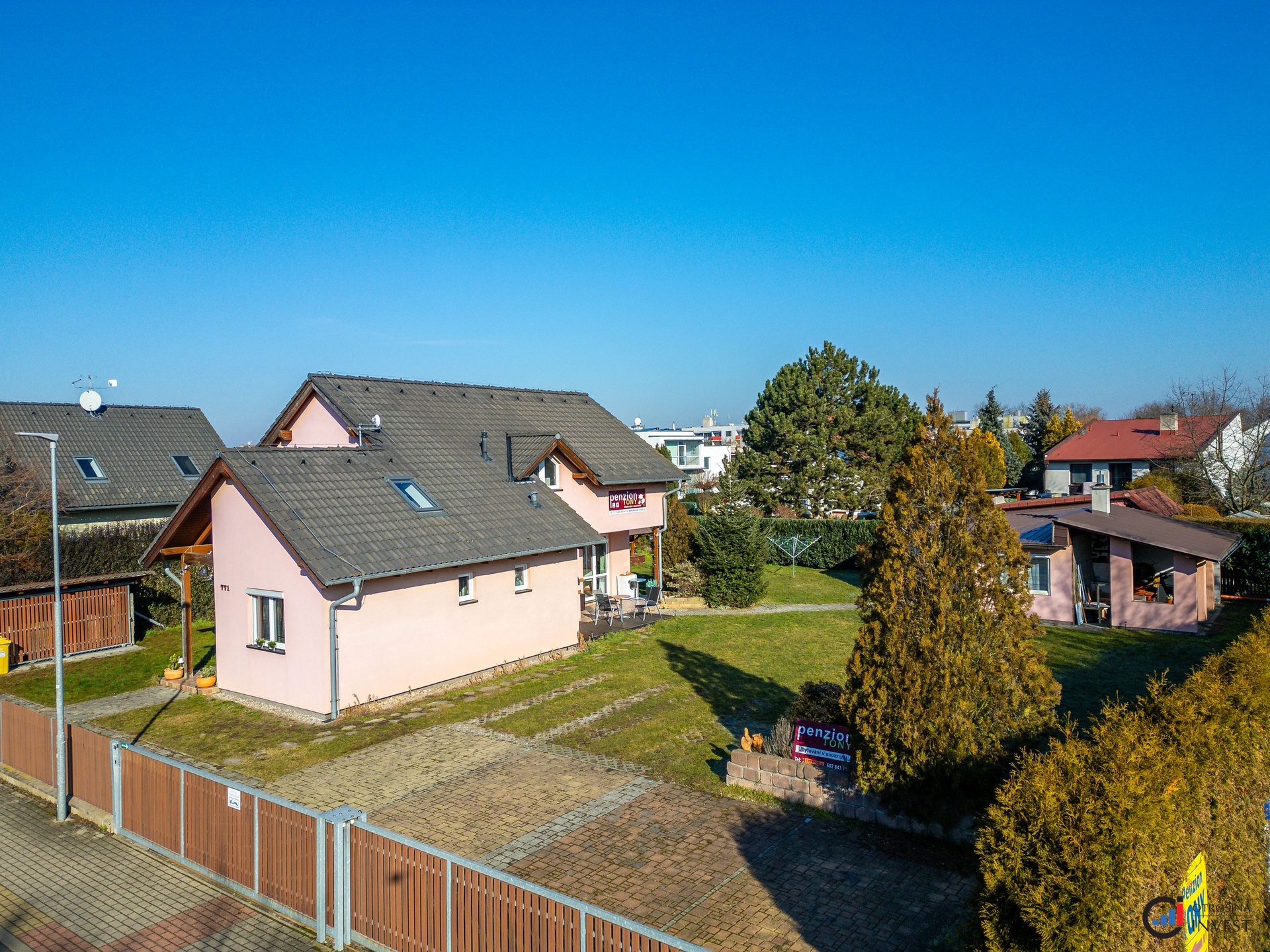 Prodej penzionu, 191 m² - Lázně Bohdaneč