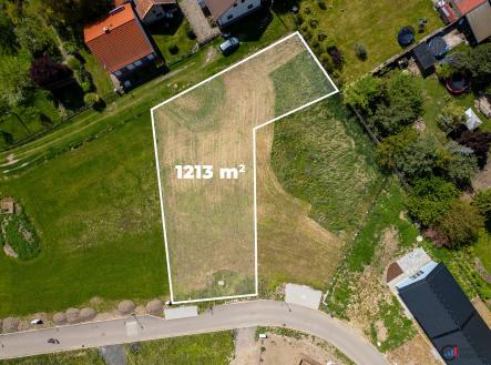 Prodej pozemku 1 213 m² - Pardubice, Dubany | Prodej - pozemek pro bydlení, 1 213 m²