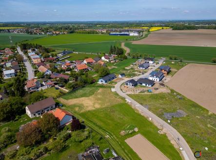 Prodej pozemku 1 213 m² - Pardubice, Dubany | Prodej - pozemek pro bydlení, 1 213 m²