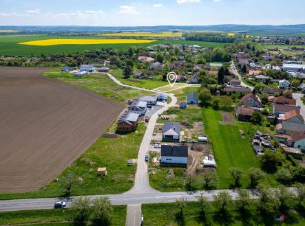 Prodej pozemku 1 213 m² - Pardubice, Dubany | Prodej - pozemek pro bydlení, 1 213 m²