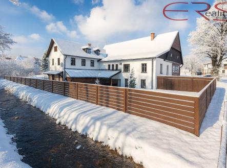 MOŽNÉ ŘEŠENÍ | Prodej - dům/vila, 900 m²