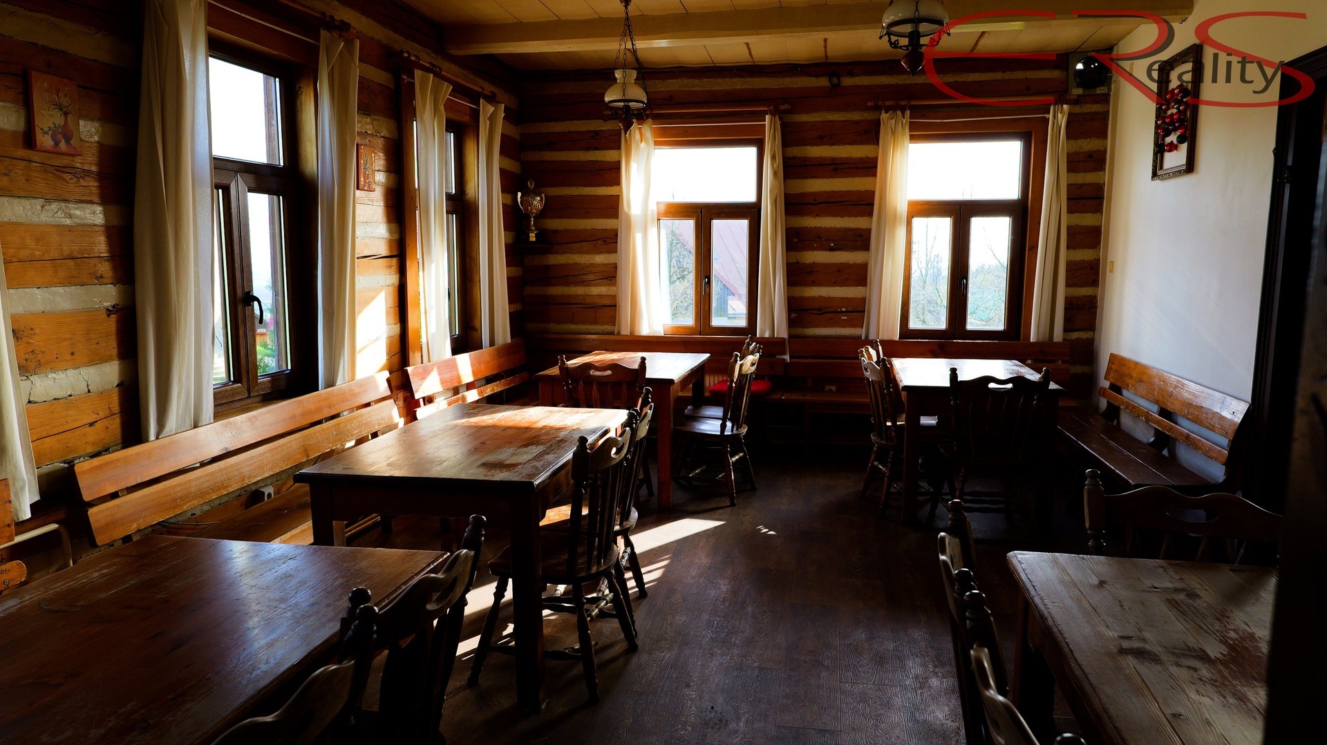 P1035905.00_23_48_01.Still045