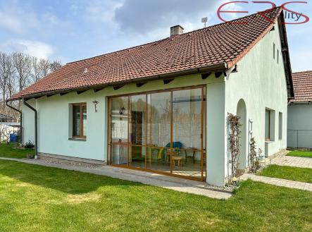 4 | Prodej - dům/vila, 180 m²