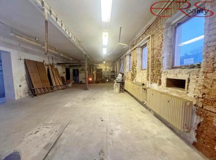 20 | Prodej - dům/vila, 300 m²