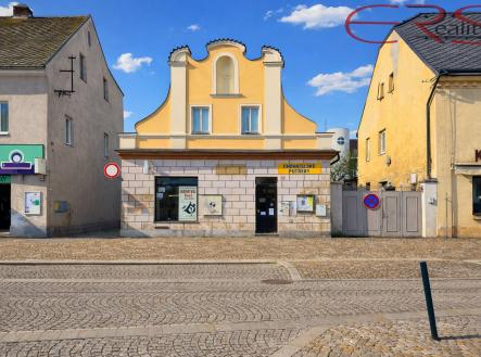 Dům | Prodej - dům/vila, 200 m²